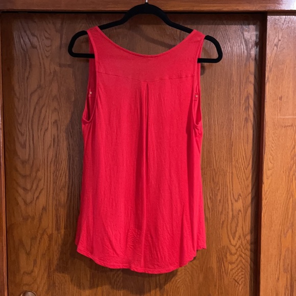 Express Red Top - Picture 4 of 4